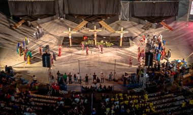 Paróquia Cristo Libertador realiza XVIII Encenação da Paixão de Cristo